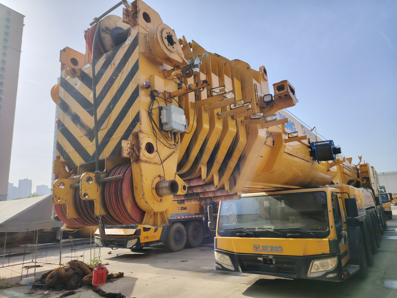 XCMG Official Used Heavy Duty Hydraulics Crane QAY650A All Terrain Cranes For Sale 650 Ton - Univerzální autojeřáb: obrázek 2 XCMG Official Used Heavy Duty Hydraulics Crane QAY650A All Terrain Cranes For Sale 650 Ton - Univerzální autojeřáb: obrázek 2