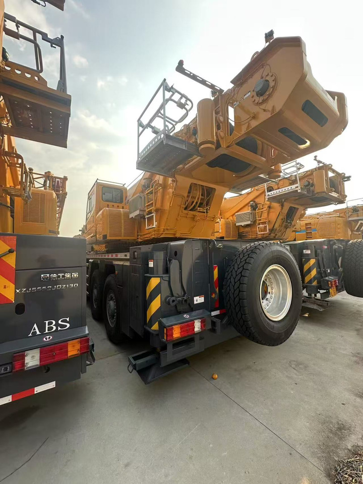 XCMG Official Used Mobile Hydraulic Truck Cranes XCA180L8C All Terrain Cranes Price - Univerzální autojeřáb: obrázek 4 XCMG Official Used Mobile Hydraulic Truck Cranes XCA180L8C All Terrain Cranes Price - Univerzální autojeřáb: obrázek 4