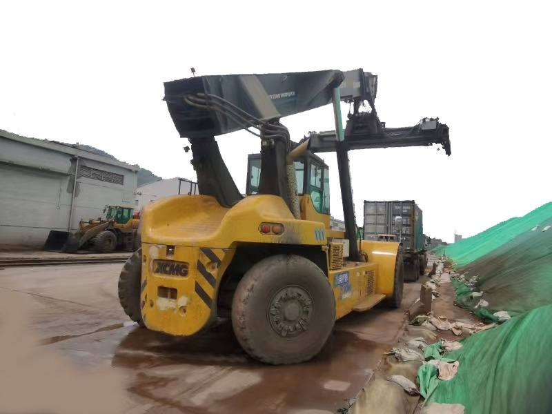 XCMG Official Used Mobile Reach Stacker 45 Tons XCS4531K For Container Price List - Reach stacker: obrázek 3 XCMG Official Used Mobile Reach Stacker 45 Tons XCS4531K For Container Price List - Reach stacker: obrázek 3