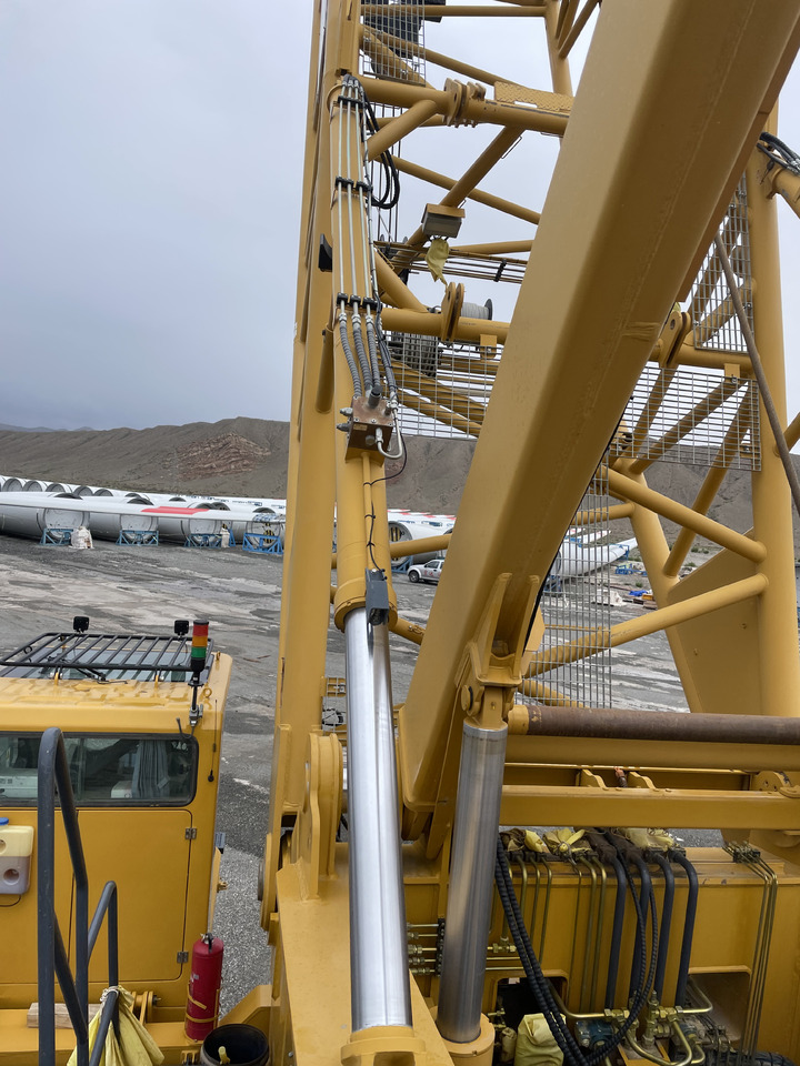 XCMG Official Used Telescopic Crawler Crane XGC11000A 1000 Ton Heavy Duty Lattice Boom Crawler Crane Sale - Pásový jeřáb: obrázek 4 XCMG Official Used Telescopic Crawler Crane XGC11000A 1000 Ton Heavy Duty Lattice Boom Crawler Crane Sale - Pásový jeřáb: obrázek 4