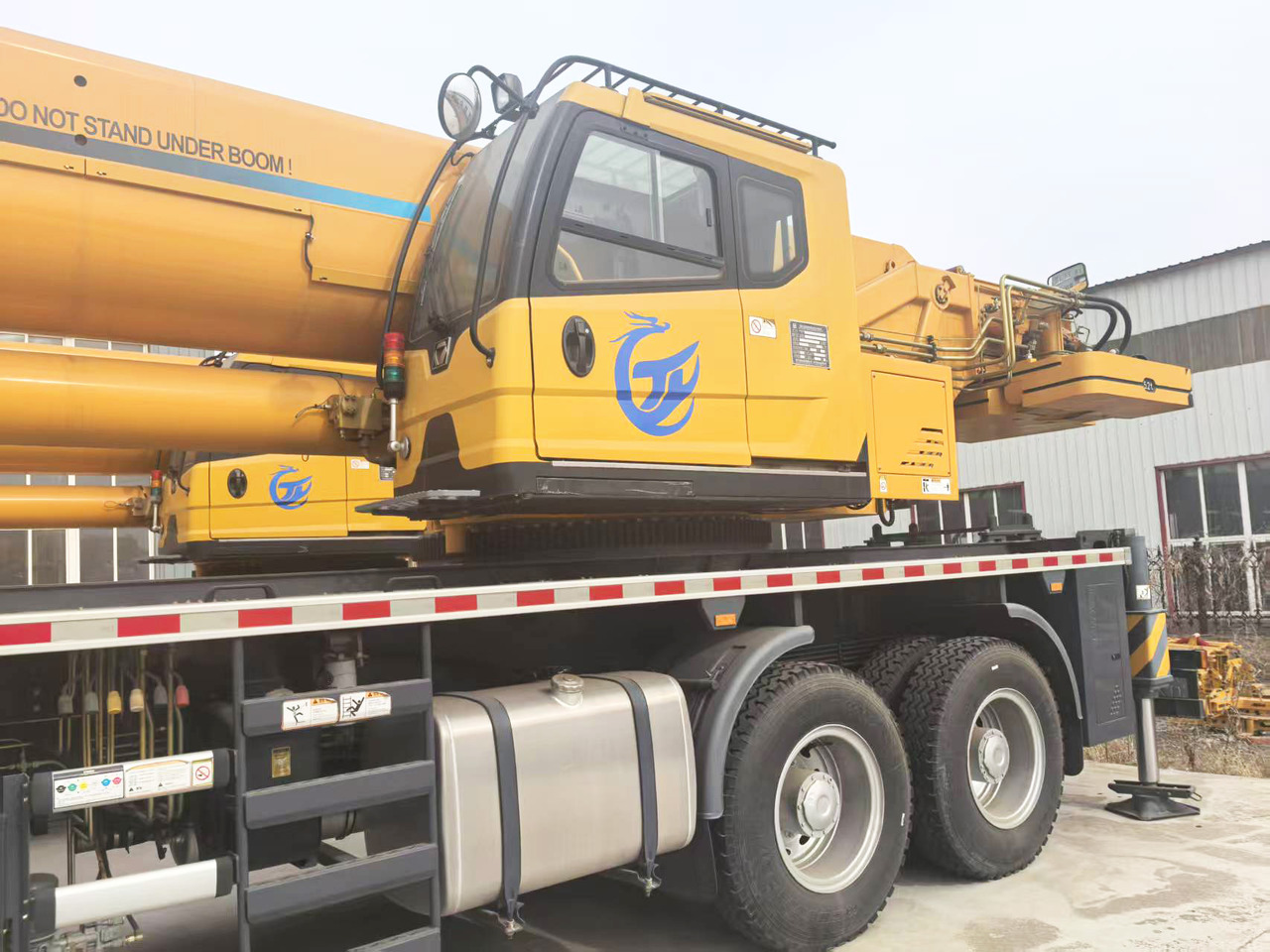 XCMG Official Used Truck-mounted Cranes QY80K5C 80Ton Mobile Cranes Price List - Autojeřáb: obrázek 4 XCMG Official Used Truck-mounted Cranes QY80K5C 80Ton Mobile Cranes Price List - Autojeřáb: obrázek 4