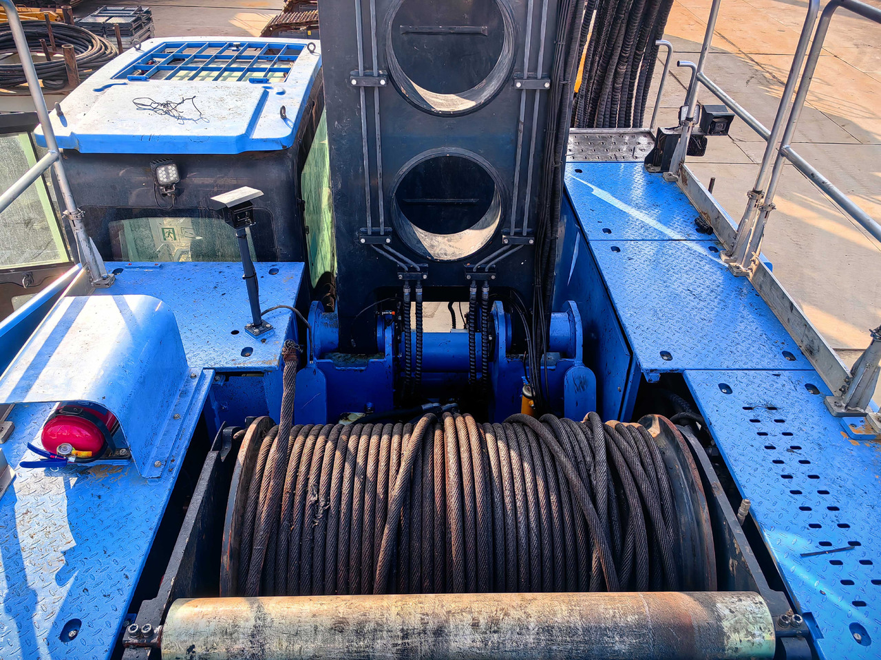 XCMG Official Used rotary drilling rig XR240E 80m Hydraulic Piling Rig Machine For Sale - Vrtná souprava: obrázek 2 XCMG Official Used rotary drilling rig XR240E 80m Hydraulic Piling Rig Machine For Sale - Vrtná souprava: obrázek 2