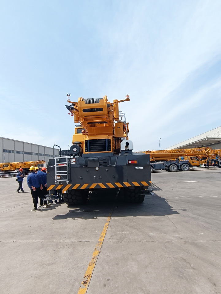 XCMG Official XCR150 Used Rough Terrain Mobile Crane 150 Ton Truck Crane Price - Terénní jeřáb: obrázek 4 XCMG Official XCR150 Used Rough Terrain Mobile Crane 150 Ton Truck Crane Price - Terénní jeřáb: obrázek 4