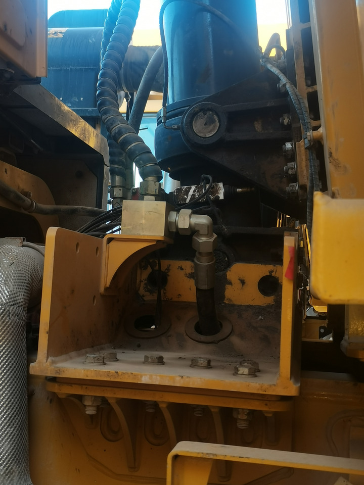 XCMG Official XDR80T 70 Ton 6x4 Dump Tuck Used Tipper Dump Truck Price - Dampr: obrázek 4 XCMG Official XDR80T 70 Ton 6x4 Dump Tuck Used Tipper Dump Truck Price - Dampr: obrázek 4