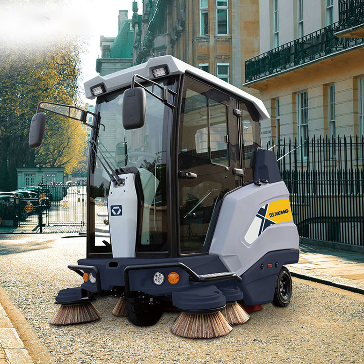 XCMG Official XGHD160ASAC Road Street Sweeper Truck Ride On Floor Sweeper - Průmyslový zametací stroj: obrázek 2 XCMG Official XGHD160ASAC Road Street Sweeper Truck Ride On Floor Sweeper - Průmyslový zametací stroj: obrázek 2