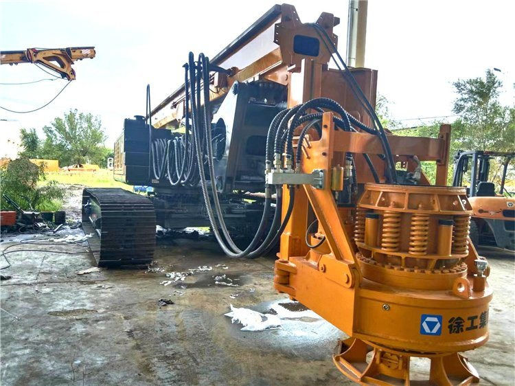 XCMG Official Xr220d 2017 Year Small Track Drilling Rig Used Hydraulic Rotary Drill Rig Price - Vrtná souprava: obrázek 2 XCMG Official Xr220d 2017 Year Small Track Drilling Rig Used Hydraulic Rotary Drill Rig Price - Vrtná souprava: obrázek 2
