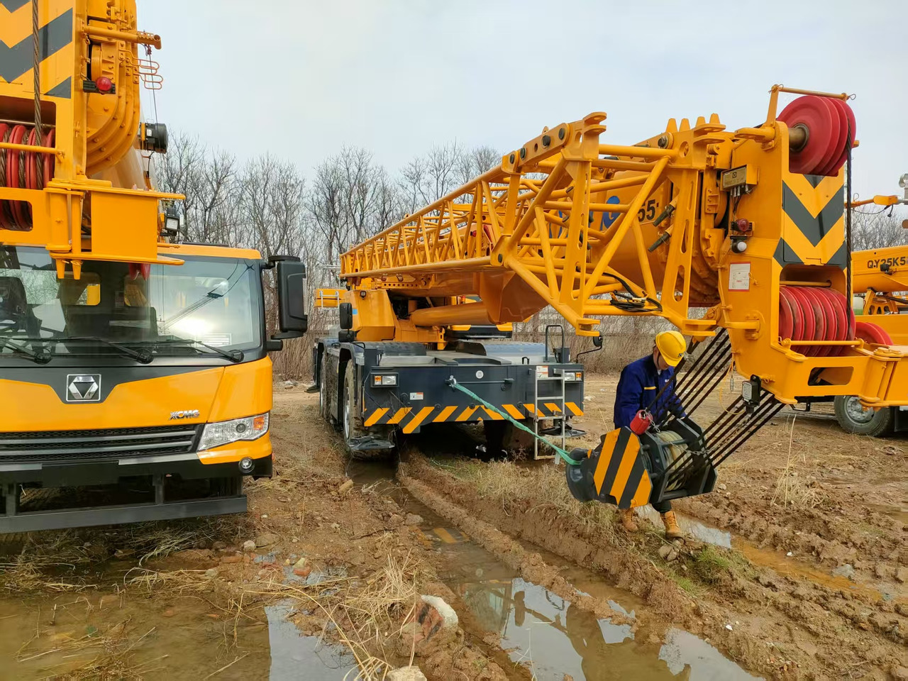 XCMG Popular Used Rough Terrain Crane XCR55L5_S 55T Hydrauli Crane Low Price - Terénní jeřáb: obrázek 2 XCMG Popular Used Rough Terrain Crane XCR55L5_S 55T Hydrauli Crane Low Price - Terénní jeřáb: obrázek 2