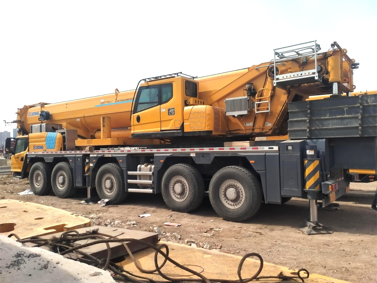 XCMG XCA180L8C 2021 Year Crane Lifting Equipment Used 180 Ton Mobile All Terrain Crane for Sale - Univerzální autojeřáb: obrázek 3 XCMG XCA180L8C 2021 Year Crane Lifting Equipment Used 180 Ton Mobile All Terrain Crane for Sale - Univerzální autojeřáb: obrázek 3