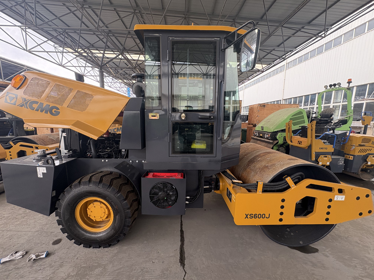 XCMG XS600J 6 ton small single drum Vibratory road Roller - Silniční válec: obrázek 3 XCMG XS600J 6 ton small single drum Vibratory road Roller - Silniční válec: obrázek 3