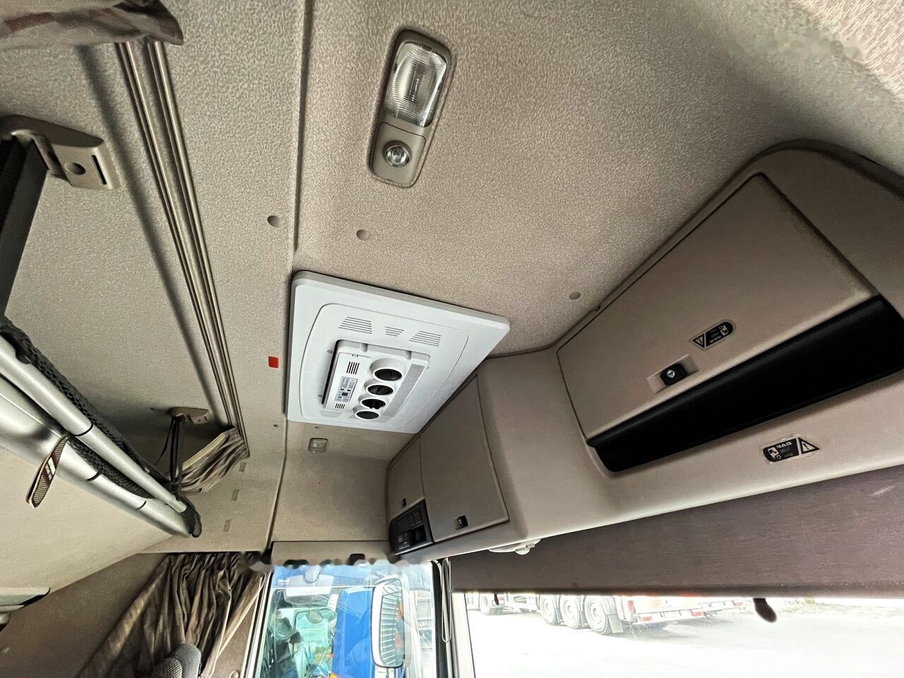 Kabina pro Nákladní auto 2014   DAF XF 106 truck: obrázek 17