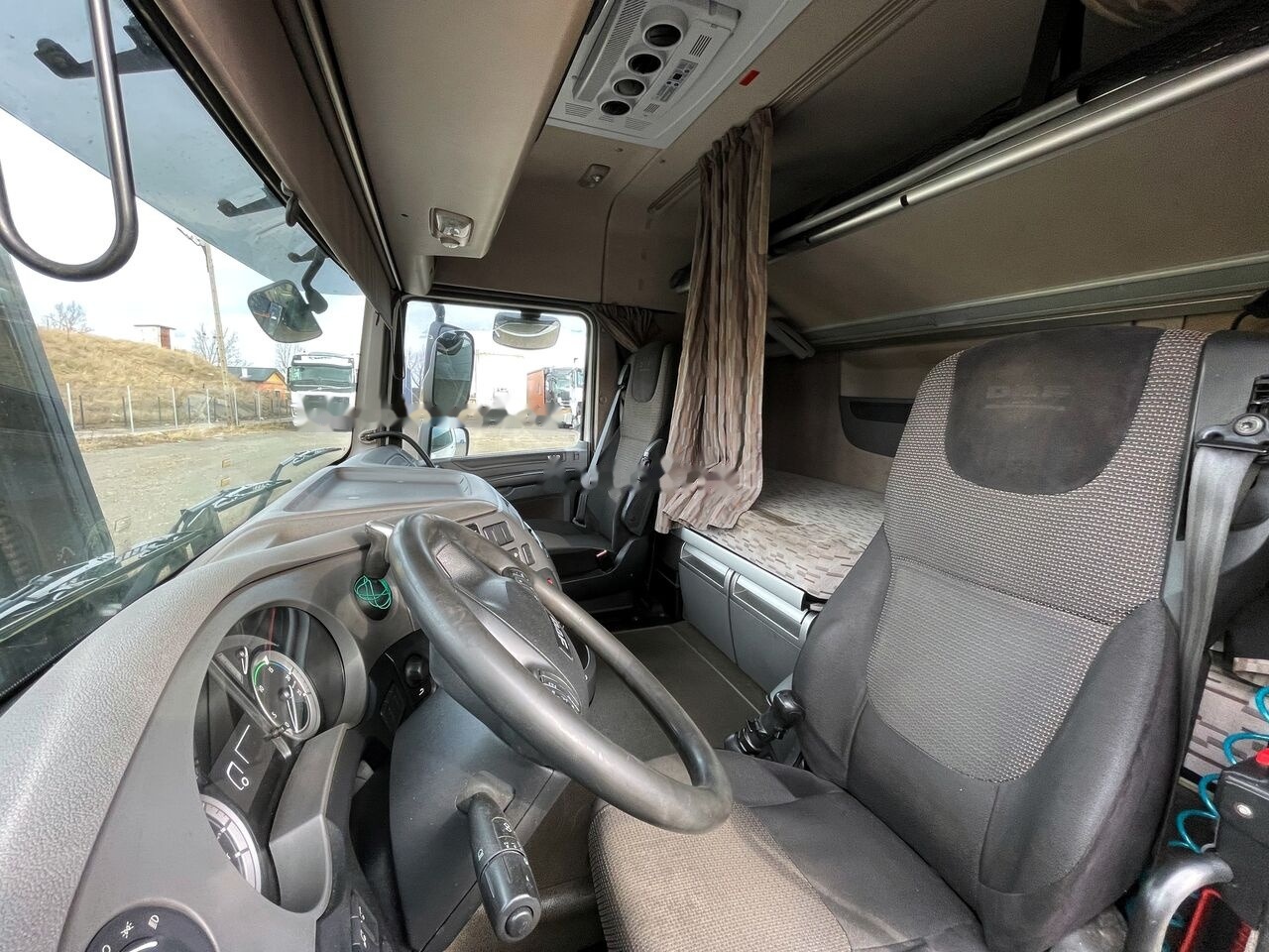 Kabina pro Nákladní auto 2014   DAF XF 106 truck: obrázek 10