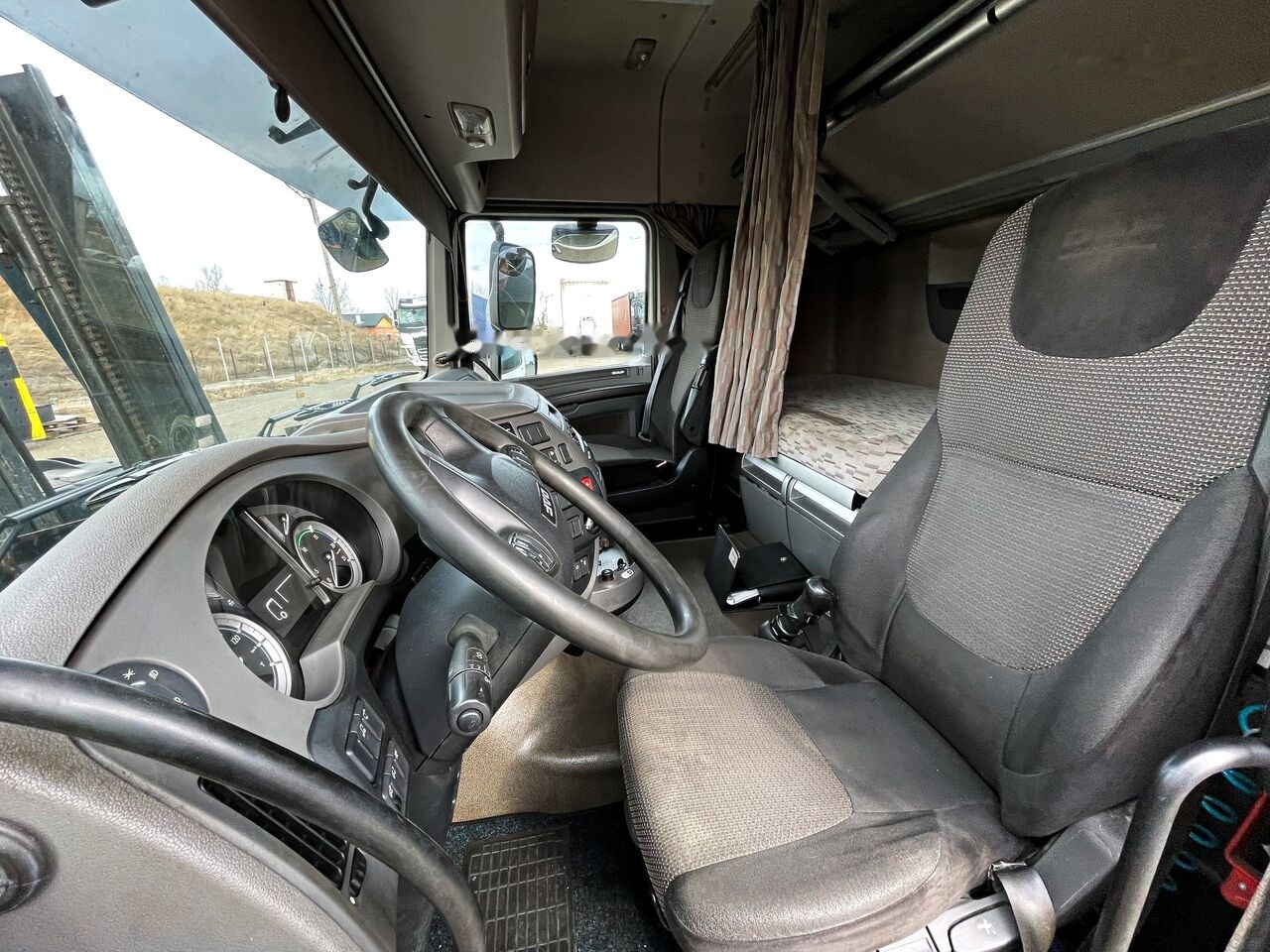 Kabina pro Nákladní auto 2014   DAF XF 106 truck: obrázek 9