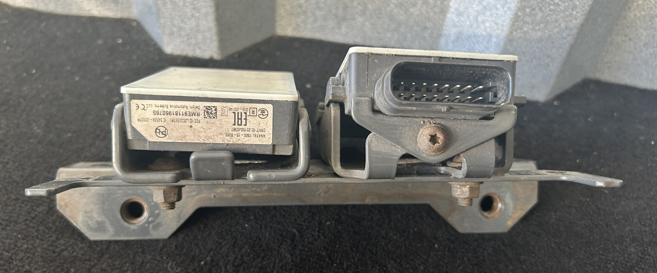 ACTROS MP4 RBZ RADAR CONTROL MODULE - Řídicí blok: obrázek 3 ACTROS MP4 RBZ RADAR CONTROL MODULE - Řídicí blok: obrázek 3