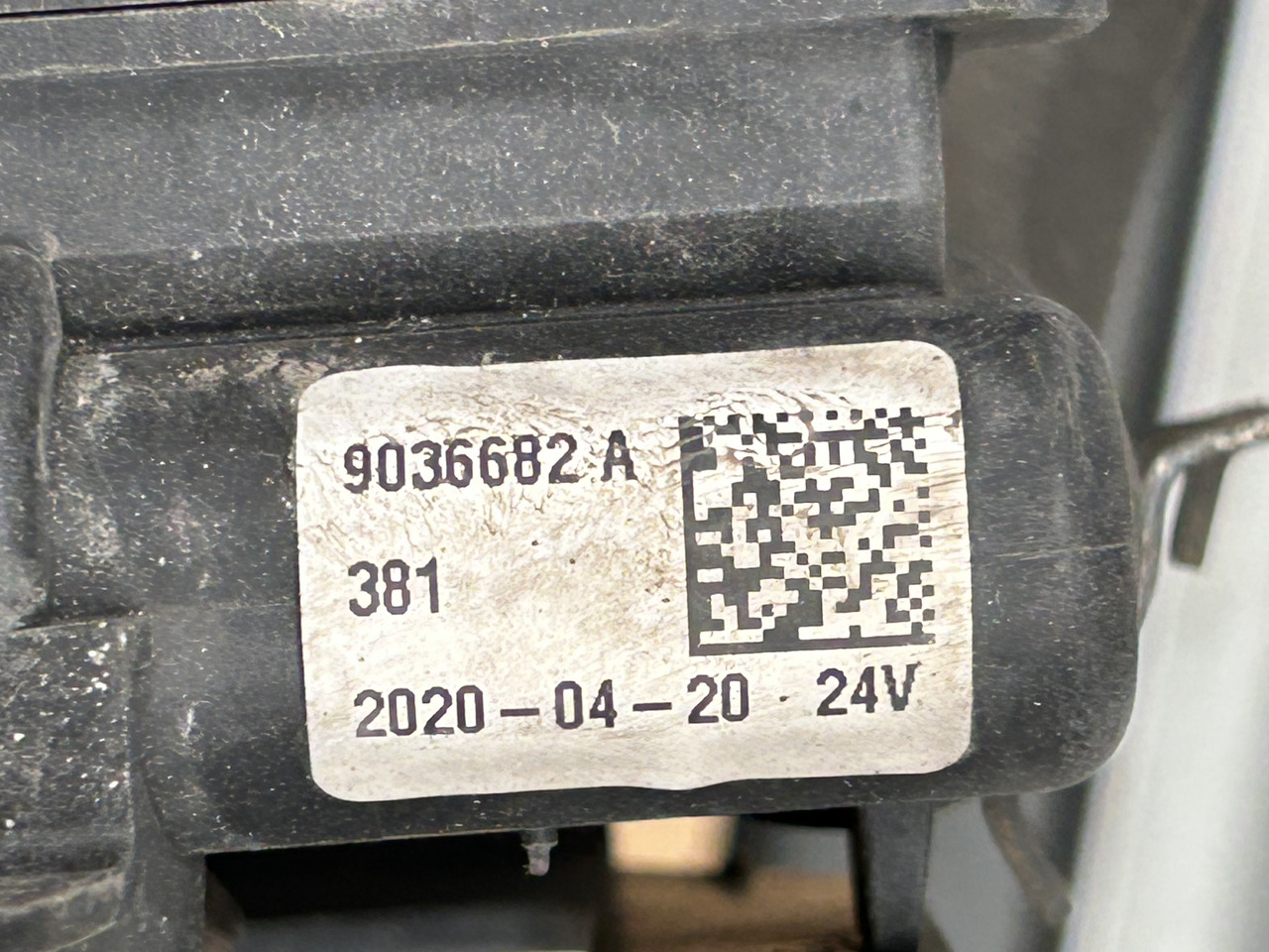 DAF TUBE THREE-WAY VALVE WEBASTO WATER 9036682 - Díl klimatizace: obrázek 3 DAF TUBE THREE-WAY VALVE WEBASTO WATER 9036682 - Díl klimatizace: obrázek 3