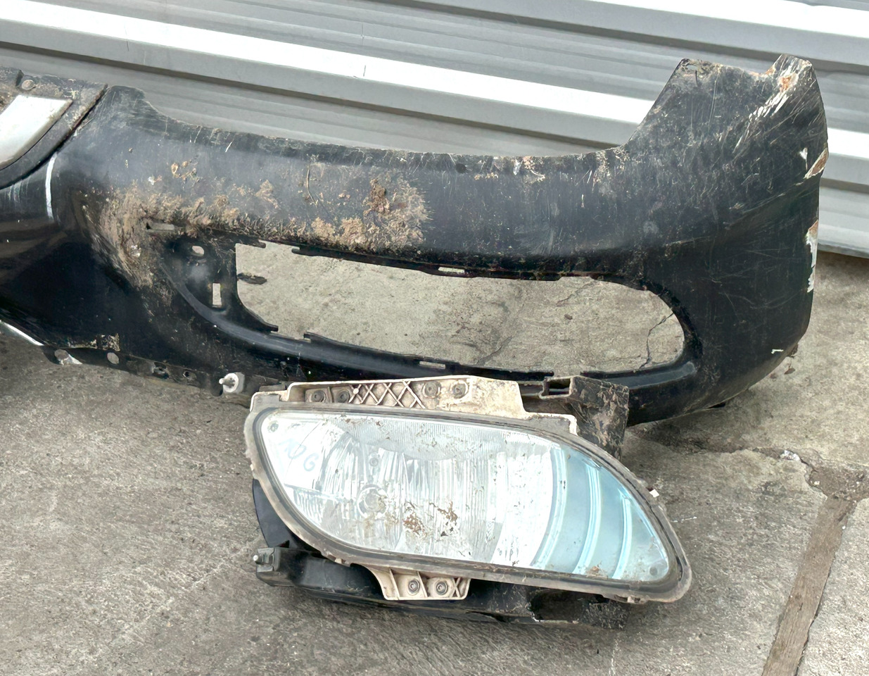 DAF XF 106 480 FRONT BUMPER WITH HALOGENS - Nárazník: obrázek 4 DAF XF 106 480 FRONT BUMPER WITH HALOGENS - Nárazník: obrázek 4