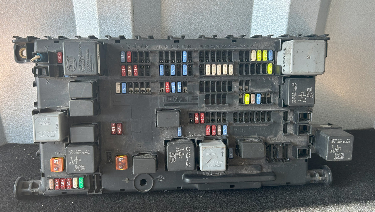 DAF XF 106 FUSE BOX - Pojistka: obrázek 1 DAF XF 106 FUSE BOX - Pojistka: obrázek 1