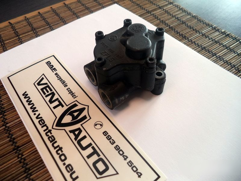 DAF ZF Kraftstoffpumpe ZF 7018955150 DAF XF 105 truck - Palivové čerpadlo pro Nákladní auto: obrázek 3 DAF ZF Kraftstoffpumpe ZF 7018955150 DAF XF 105 truck - Palivové čerpadlo pro Nákladní auto: obrázek 3