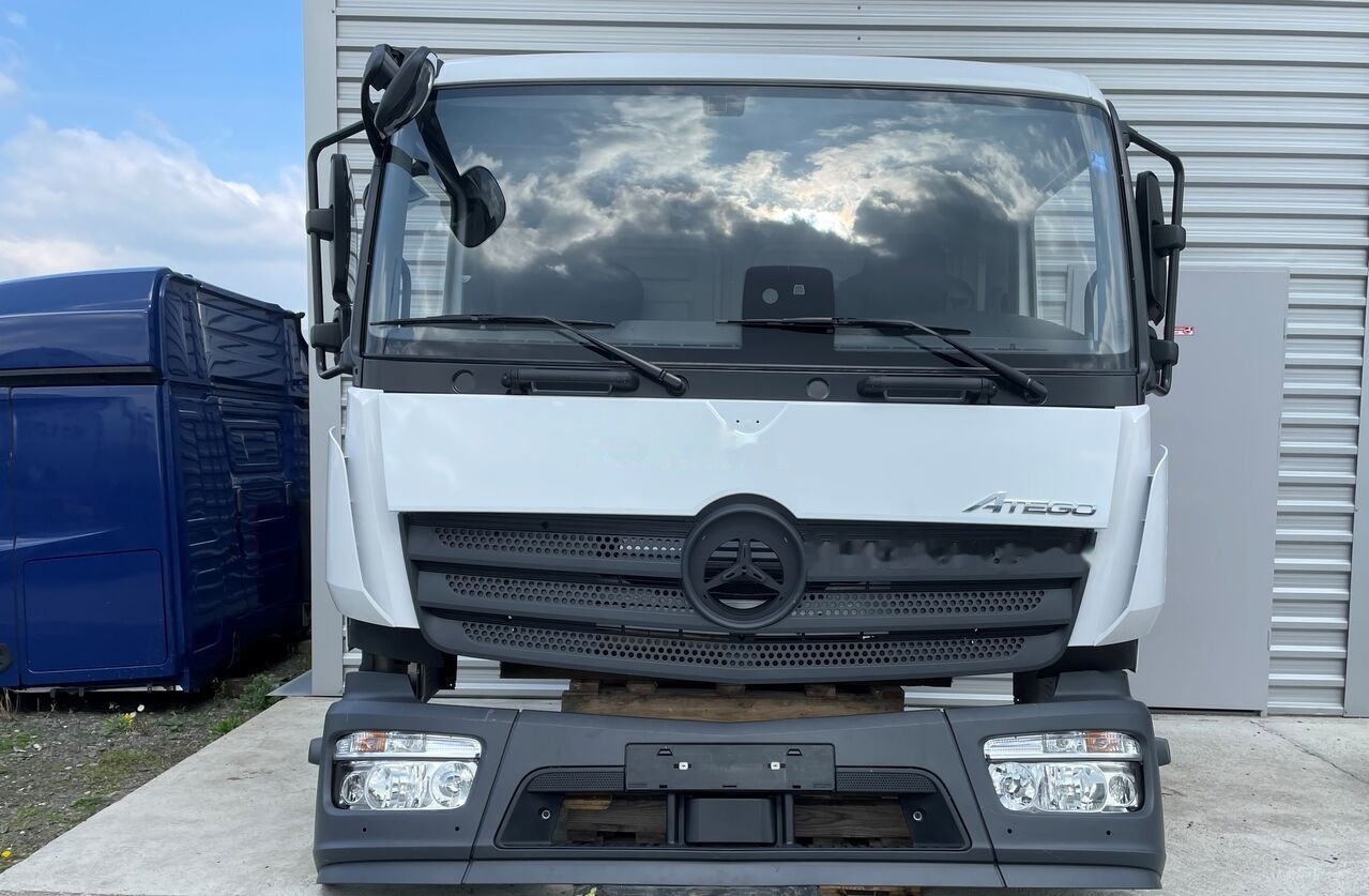 FRONT BUMPER COMPLETE EXTRA COST 700EU Mercedes-Benz ATEGO Euro 6 Mercedes-Benz 1523 L, 1524 L, 1527 L, 1530 - Kabina pro Nákladní auto: obrázek 1 FRONT BUMPER COMPLETE EXTRA COST 700EU Mercedes-Benz ATEGO Euro 6 Mercedes-Benz 1523 L, 1524 L, 1527 L, 1530 - Kabina pro Nákladní auto: obrázek 1