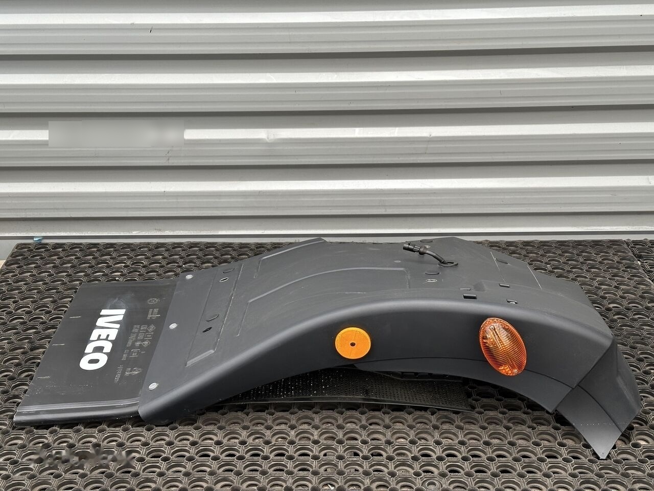 IVECO EUROCARGO 5801551254 IVECO 5801551254 R - Křídlo pro Nákladní auto: obrázek 2 IVECO EUROCARGO 5801551254 IVECO 5801551254 R - Křídlo pro Nákladní auto: obrázek 2