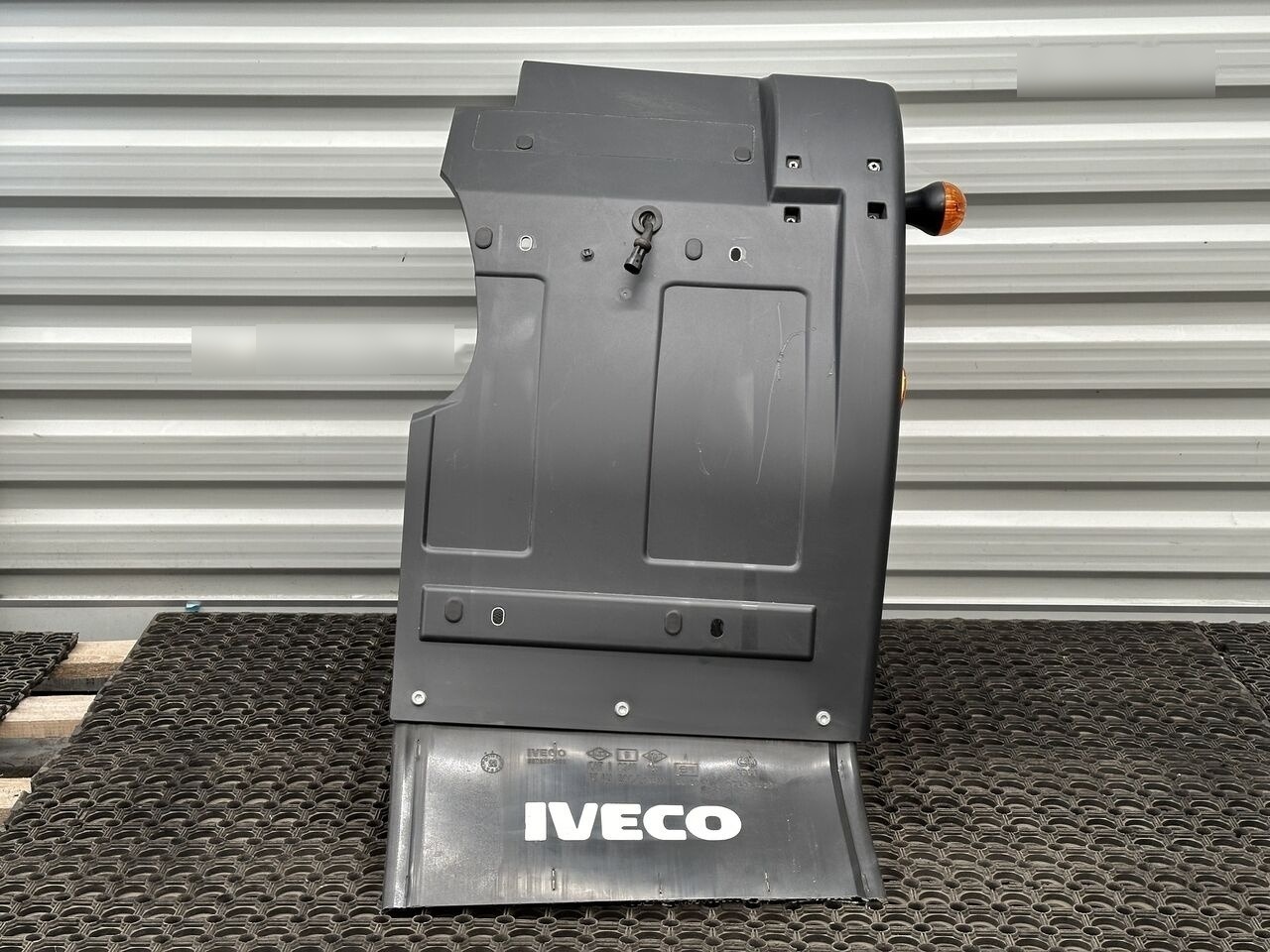 IVECO EUROCARGO 5801551254 IVECO 5801551254 R - Křídlo pro Nákladní auto: obrázek 1 IVECO EUROCARGO 5801551254 IVECO 5801551254 R - Křídlo pro Nákladní auto: obrázek 1