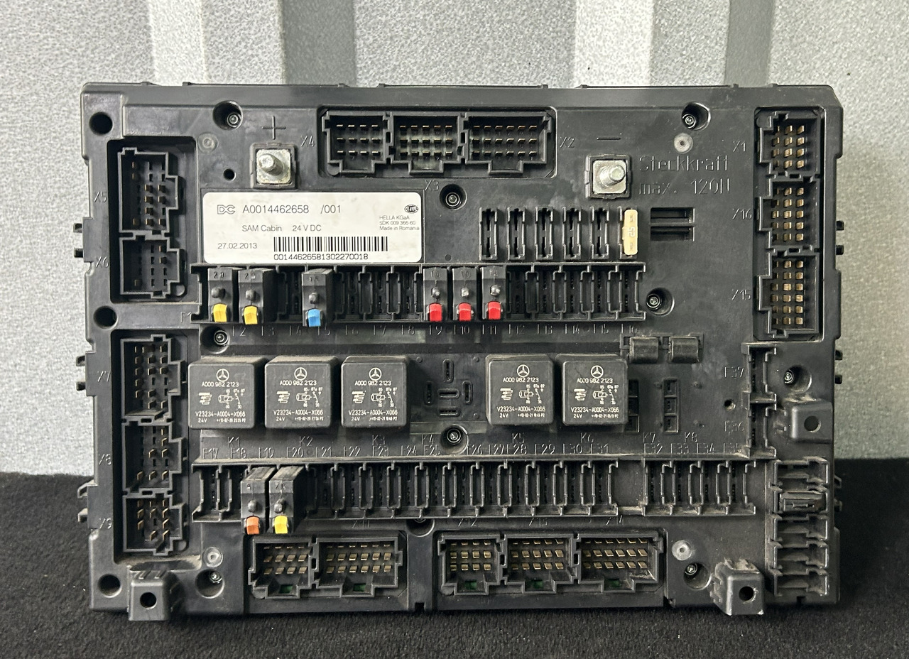 MERCEDES ACTROS MP4 A FUSE MODULE SAM - Pojistka: obrázek 1 MERCEDES ACTROS MP4 A FUSE MODULE SAM - Pojistka: obrázek 1