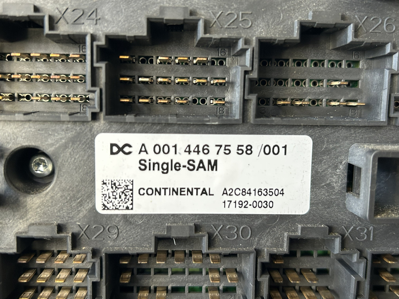 MERCEDES ACTROS MP4 A FUSE MODULE SAM - Pojistka: obrázek 3 MERCEDES ACTROS MP4 A FUSE MODULE SAM - Pojistka: obrázek 3