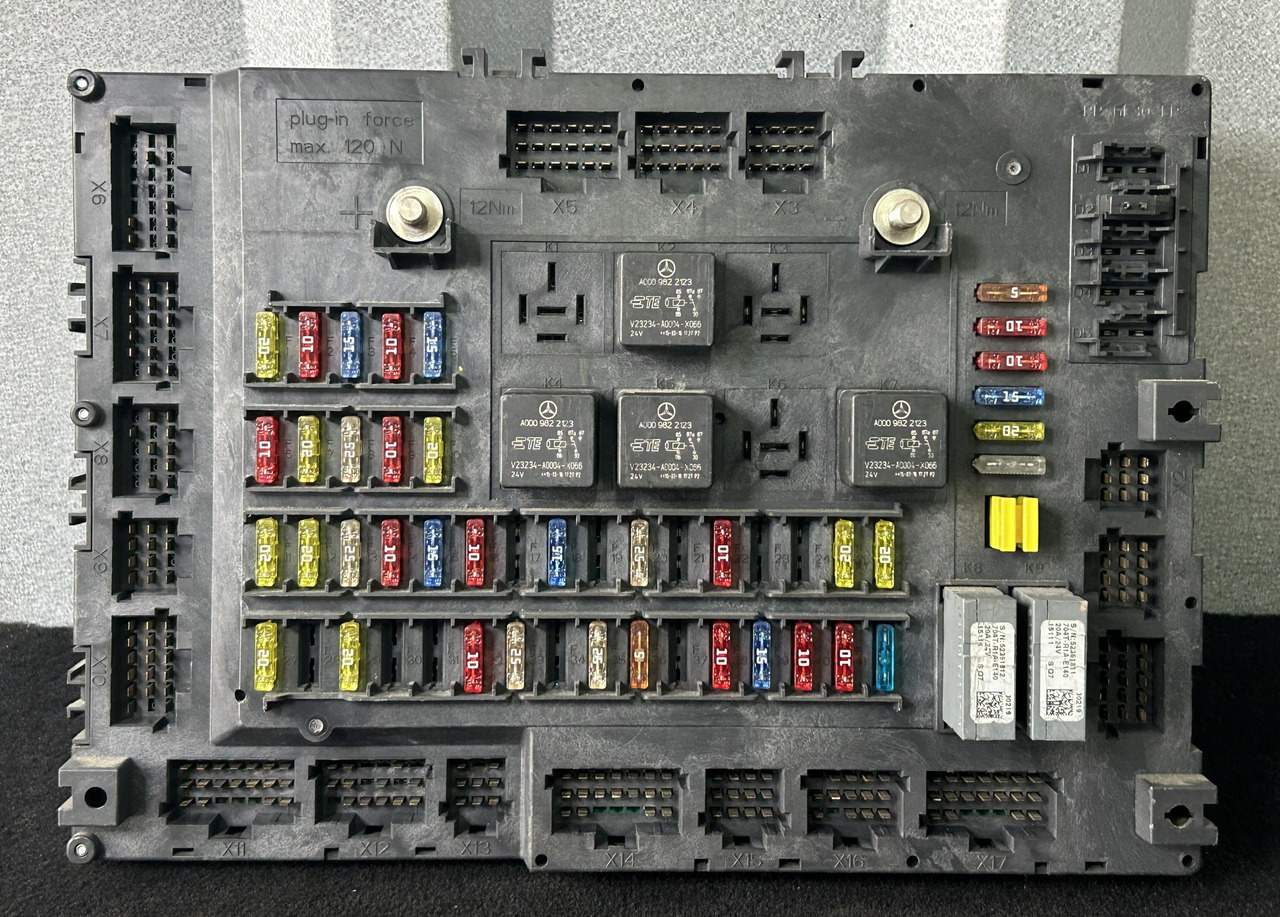 MERCEDES ACTROS MP4 A FUSE MODULE SAM - Pojistka: obrázek 1 MERCEDES ACTROS MP4 A FUSE MODULE SAM - Pojistka: obrázek 1