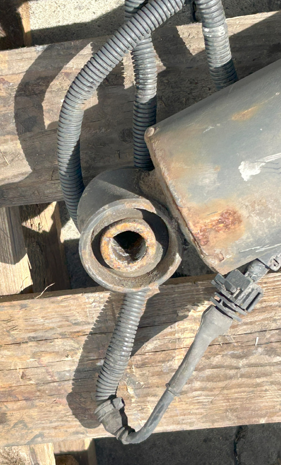 MERCEDES ACTROS MP4 SUSPENSION SHOCK ABSORBER - Tlumiče: obrázek 4 MERCEDES ACTROS MP4 SUSPENSION SHOCK ABSORBER - Tlumiče: obrázek 4