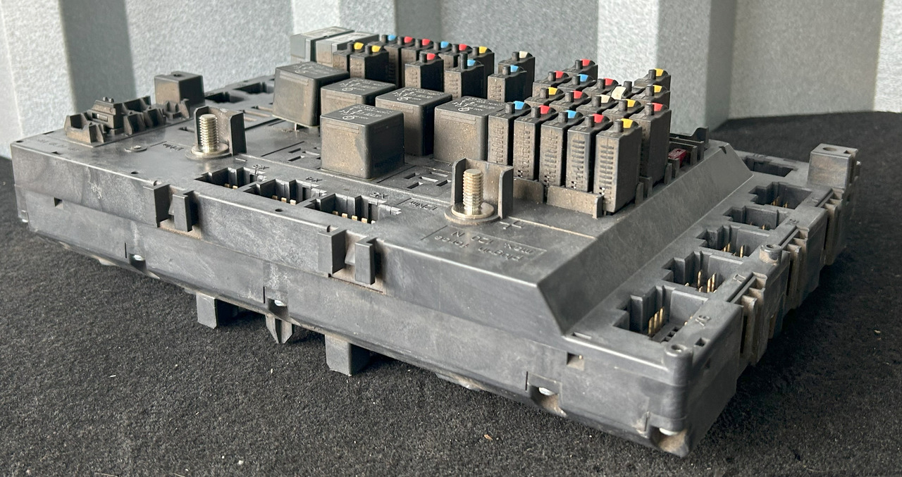 MERCEDES AROCS MP4 A FUSE MODULE SAM - Pojistka: obrázek 4 MERCEDES AROCS MP4 A FUSE MODULE SAM - Pojistka: obrázek 4