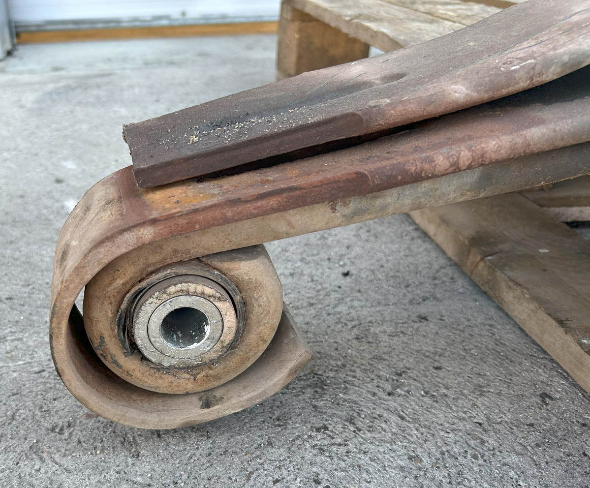 MERCEDES-BENZ 3-LEAF SPRING FRONT FOR MERCEDES AROCS MP4 - Podvěs s listovým pérováním: obrázek 3 MERCEDES-BENZ 3-LEAF SPRING FRONT FOR MERCEDES AROCS MP4 - Podvěs s listovým pérováním: obrázek 3