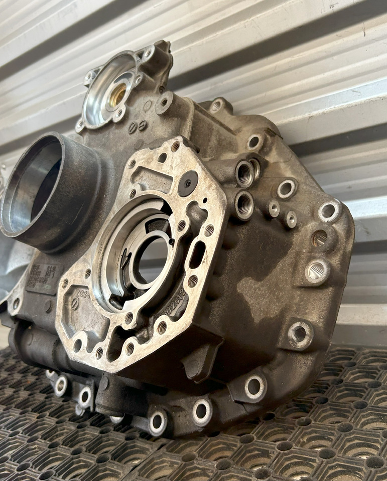 MERCEDES-BENZ AROCS MP4 GEARBOX REAR COVER G330-12 - Převodovka a díly: obrázek 4 MERCEDES-BENZ AROCS MP4 GEARBOX REAR COVER G330-12 - Převodovka a díly: obrázek 4
