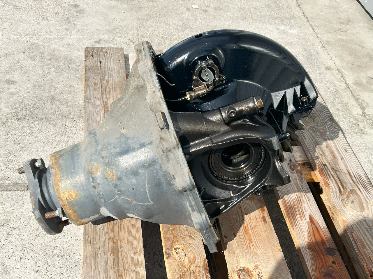 MERCEDES-BENZ DIFFERENTIAL WITH THROTTLE ACTROS MP4 R440-13 2,533 - Zadní náprava pro Nákladní auto: obrázek 1 MERCEDES-BENZ DIFFERENTIAL WITH THROTTLE ACTROS MP4 R440-13 2,533 - Zadní náprava pro Nákladní auto: obrázek 1