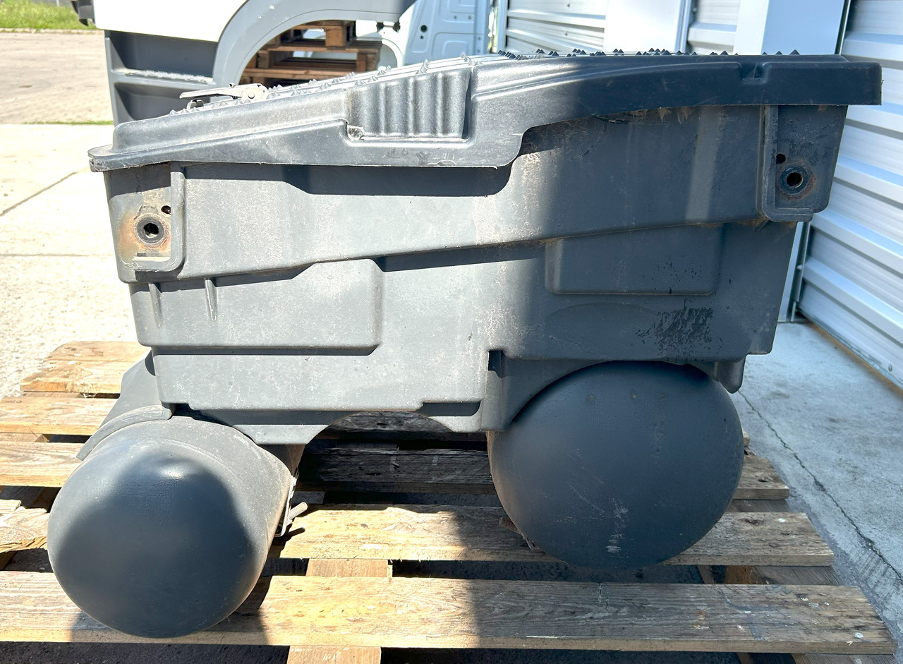 Mercedes AROCS MP4 BATTERY BOX WITH CYLINDERS - Akumulátor pro Nákladní auto: obrázek 4 Mercedes AROCS MP4 BATTERY BOX WITH CYLINDERS - Akumulátor pro Nákladní auto: obrázek 4