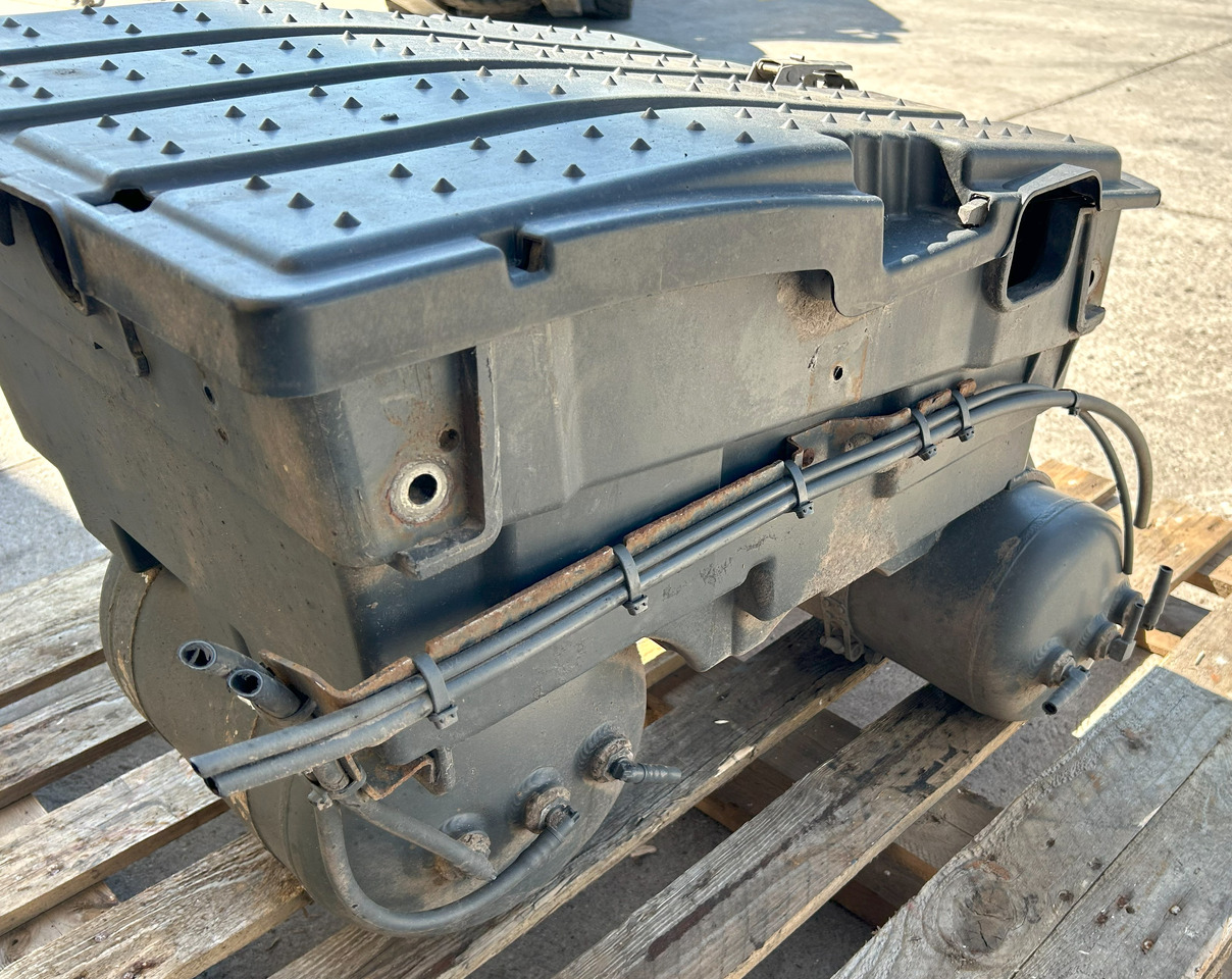 Akumulátor pro Nákladní auto Mercedes AROCS MP4 BATTERY BOX WITH CYLINDERS: obrázek 8