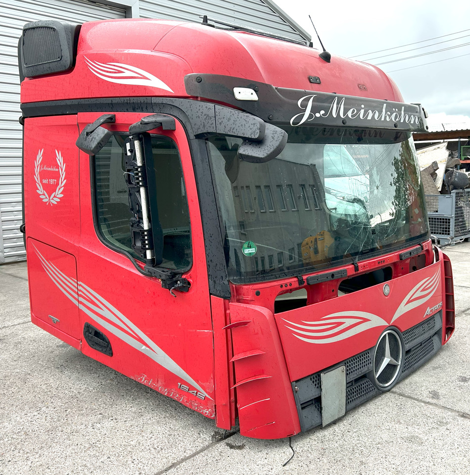 Mercedes Actros MP4 L StreamSpace 2,50 - Kabina: obrázek 1 Mercedes Actros MP4 L StreamSpace 2,50 - Kabina: obrázek 1