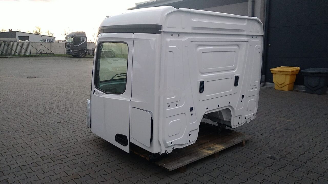 Mercedes-Benz Arocs 8x8 8x6 4x4 6x6 6x4 M Classic Space 320mm Mercedes-Benz AROCS Arocs 8x8 8x6 4x4 6x6 6x4 M Classic Space 320mm truck - Kabina pro Nákladní auto: obrázek 3 Mercedes-Benz Arocs 8x8 8x6 4x4 6x6 6x4 M Classic Space 320mm Mercedes-Benz AROCS Arocs 8x8 8x6 4x4 6x6 6x4 M Classic Space 320mm truck - Kabina pro Nákladní auto: obrázek 3