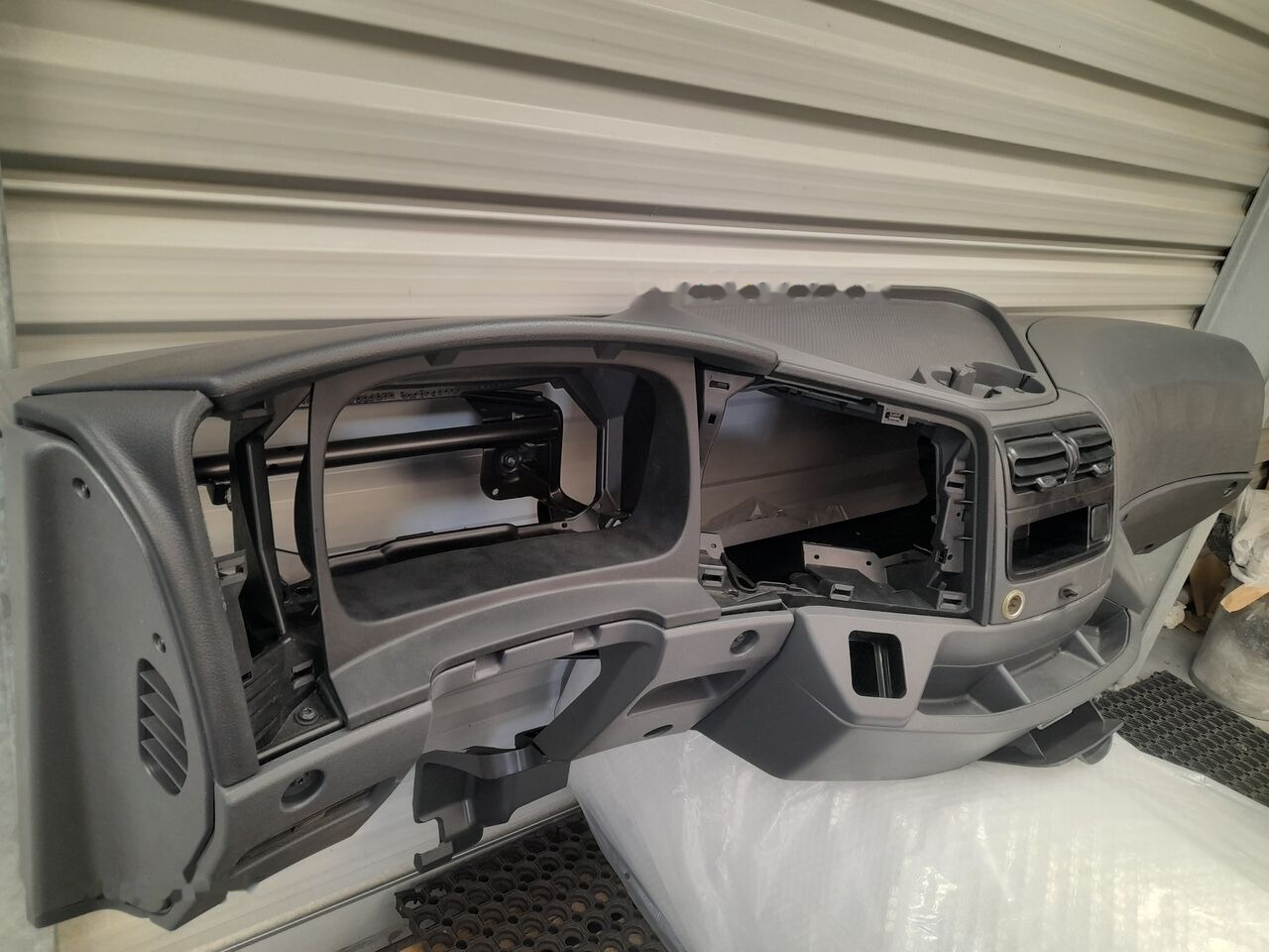 Mercedes-Benz MERCEDES ATEGO 2023 - Palubní deska pro Nákladní auto: obrázek 5 Mercedes-Benz MERCEDES ATEGO 2023 - Palubní deska pro Nákladní auto: obrázek 5