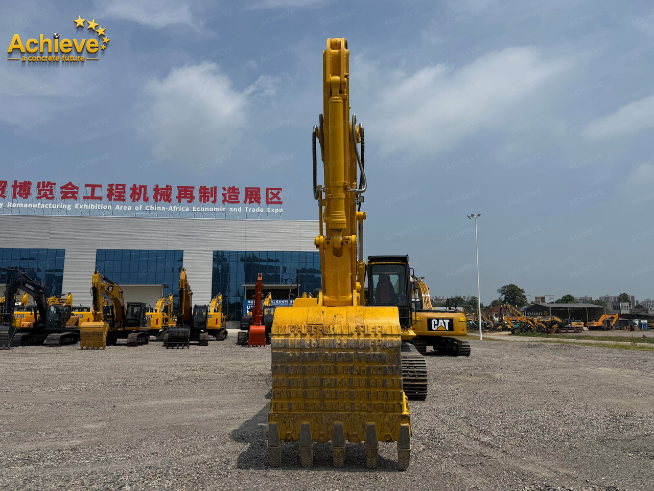 Komatsu hydraulic excavator PC300-8M0 187 /1950KW/rpm 1.4-2.0m³ 32000kg Remanufactured【ACHIEVE】 TOP CONDITION!!! - Pásové rýpadlo: obrázek 4 Komatsu hydraulic excavator PC300-8M0 187 /1950KW/rpm 1.4-2.0m³ 32000kg Remanufactured【ACHIEVE】 TOP CONDITION!!! - Pásové rýpadlo: obrázek 4