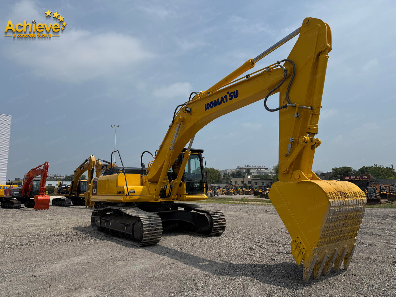 Komatsu hydraulic excavator PC300-8M0 187 /1950KW/rpm 1.4-2.0m³ 32000kg Remanufactured【ACHIEVE】 TOP CONDITION!!! - Pásové rýpadlo: obrázek 1 Komatsu hydraulic excavator PC300-8M0 187 /1950KW/rpm 1.4-2.0m³ 32000kg Remanufactured【ACHIEVE】 TOP CONDITION!!! - Pásové rýpadlo: obrázek 1