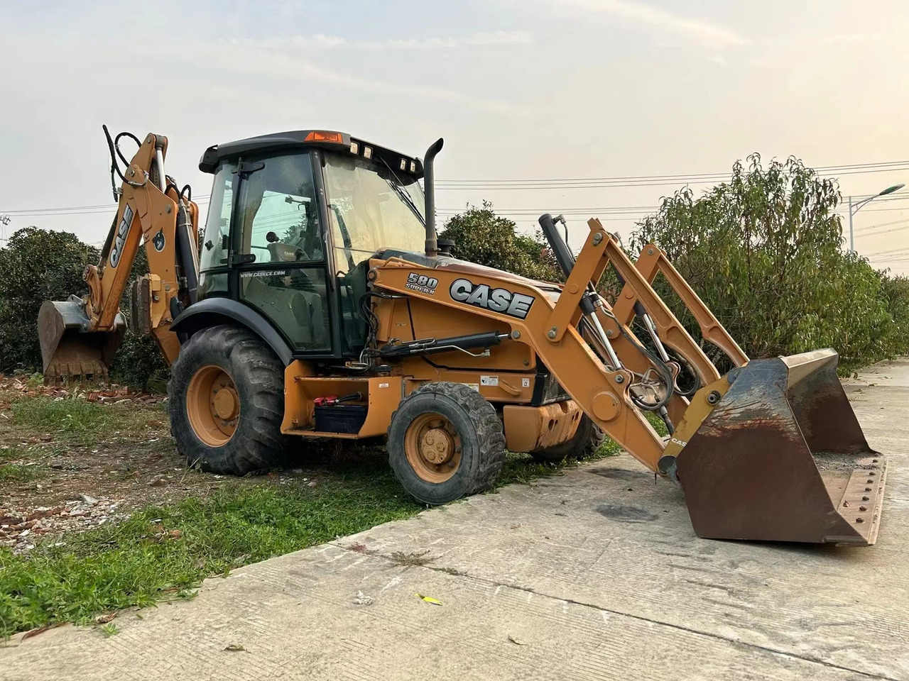 CASE 580M Super USA Origin Used Multi-functional Tractor - Rýpadlo-nakladač: obrázek 1 CASE 580M Super USA Origin Used Multi-functional Tractor - Rýpadlo-nakladač: obrázek 1