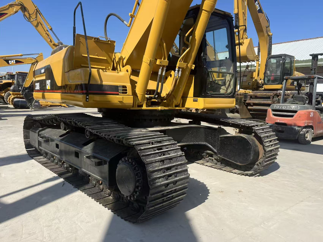 CATERPILLAR 30T Used Excavator Original Caterpillar CAT 330BL for Sale - Pásové rýpadlo: obrázek 3 CATERPILLAR 30T Used Excavator Original Caterpillar CAT 330BL for Sale - Pásové rýpadlo: obrázek 3