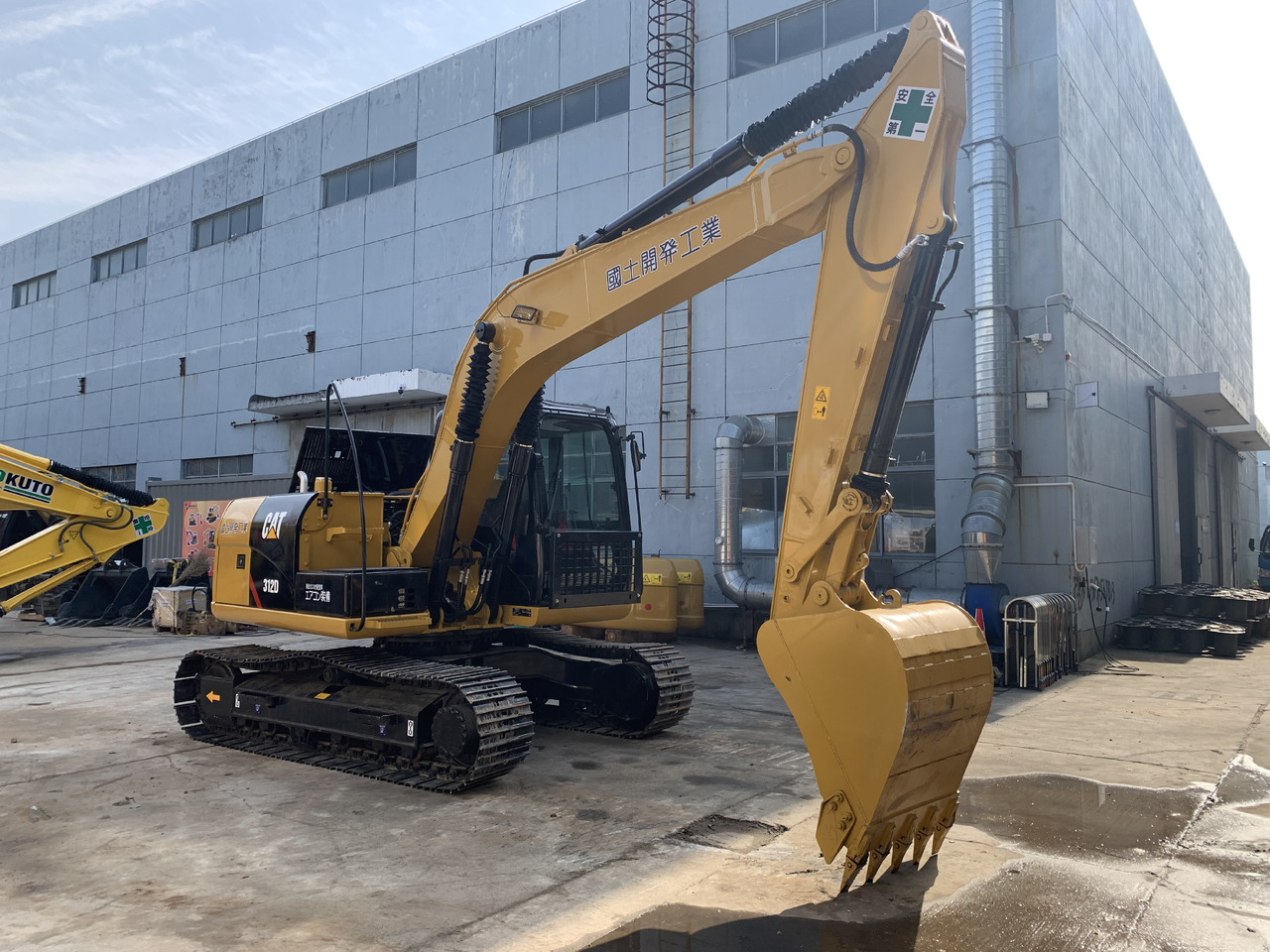 Caterpillar 12 ton Excavator Used Condition CAT 312D Good Price - Pásové rýpadlo: obrázek 4 Caterpillar 12 ton Excavator Used Condition CAT 312D Good Price - Pásové rýpadlo: obrázek 4