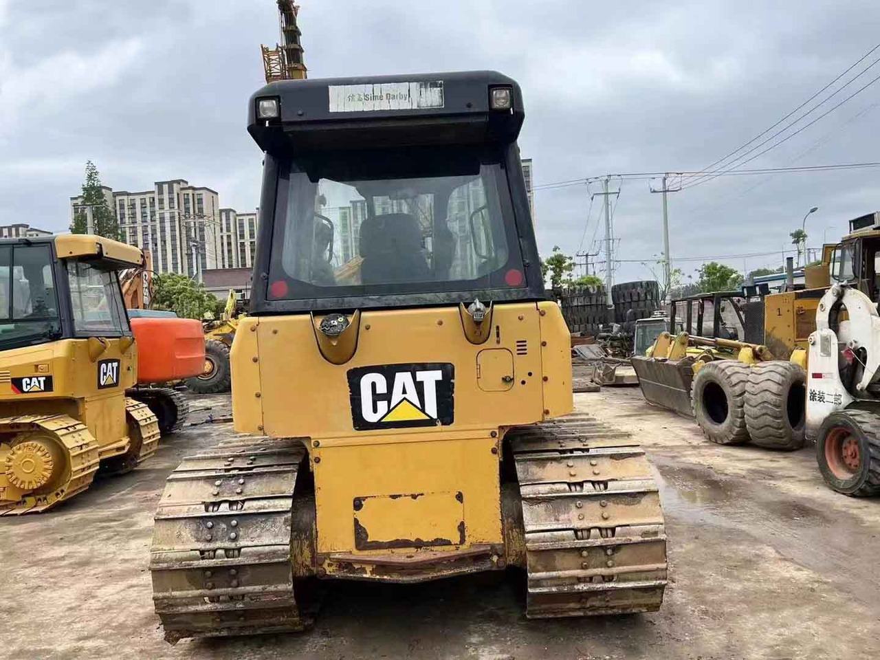 Caterpillar Bulldozer Used Condition CAT D5K LGP Original Color - Buldozer: obrázek 4 Caterpillar Bulldozer Used Condition CAT D5K LGP Original Color - Buldozer: obrázek 4