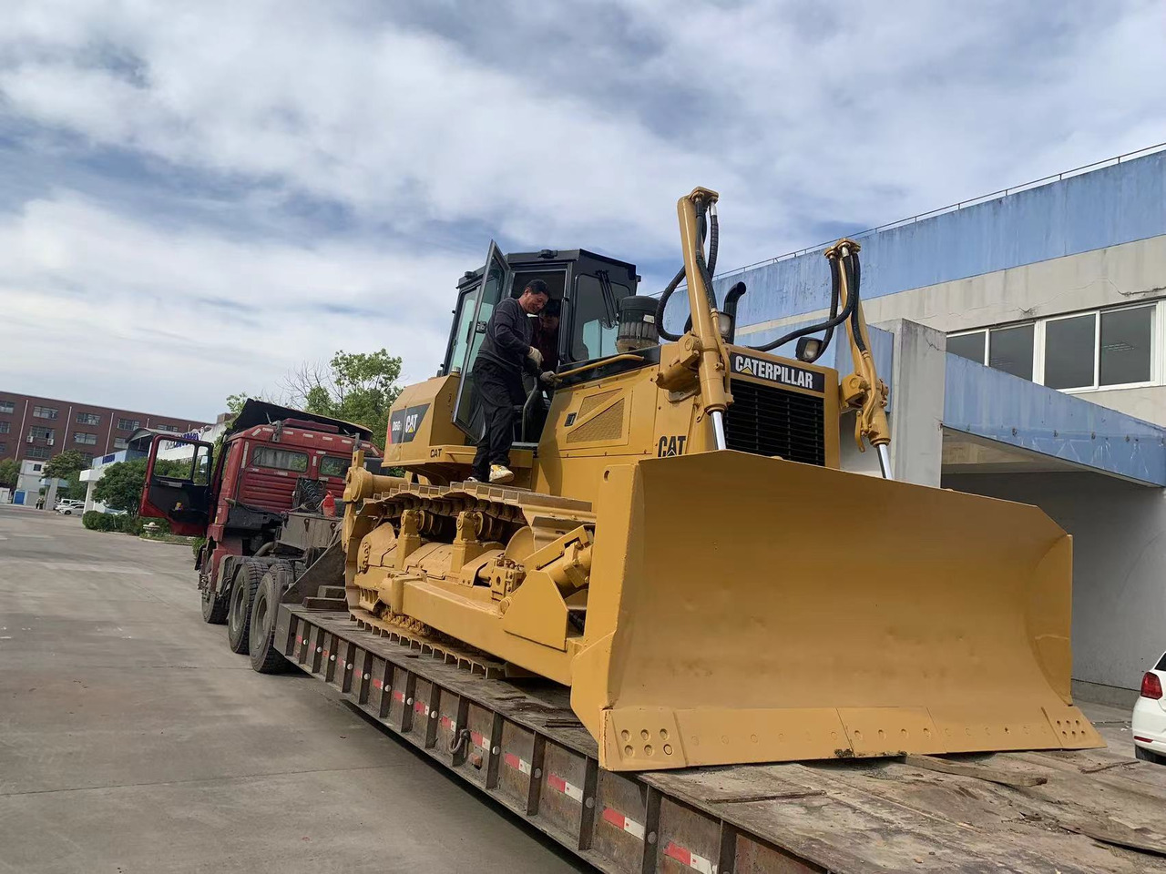 Caterpillar D6G, D6G2 Bulldozer Good Price Secondhand CAT Tracked Tractor - Buldozer: obrázek 5 Caterpillar D6G, D6G2 Bulldozer Good Price Secondhand CAT Tracked Tractor - Buldozer: obrázek 5