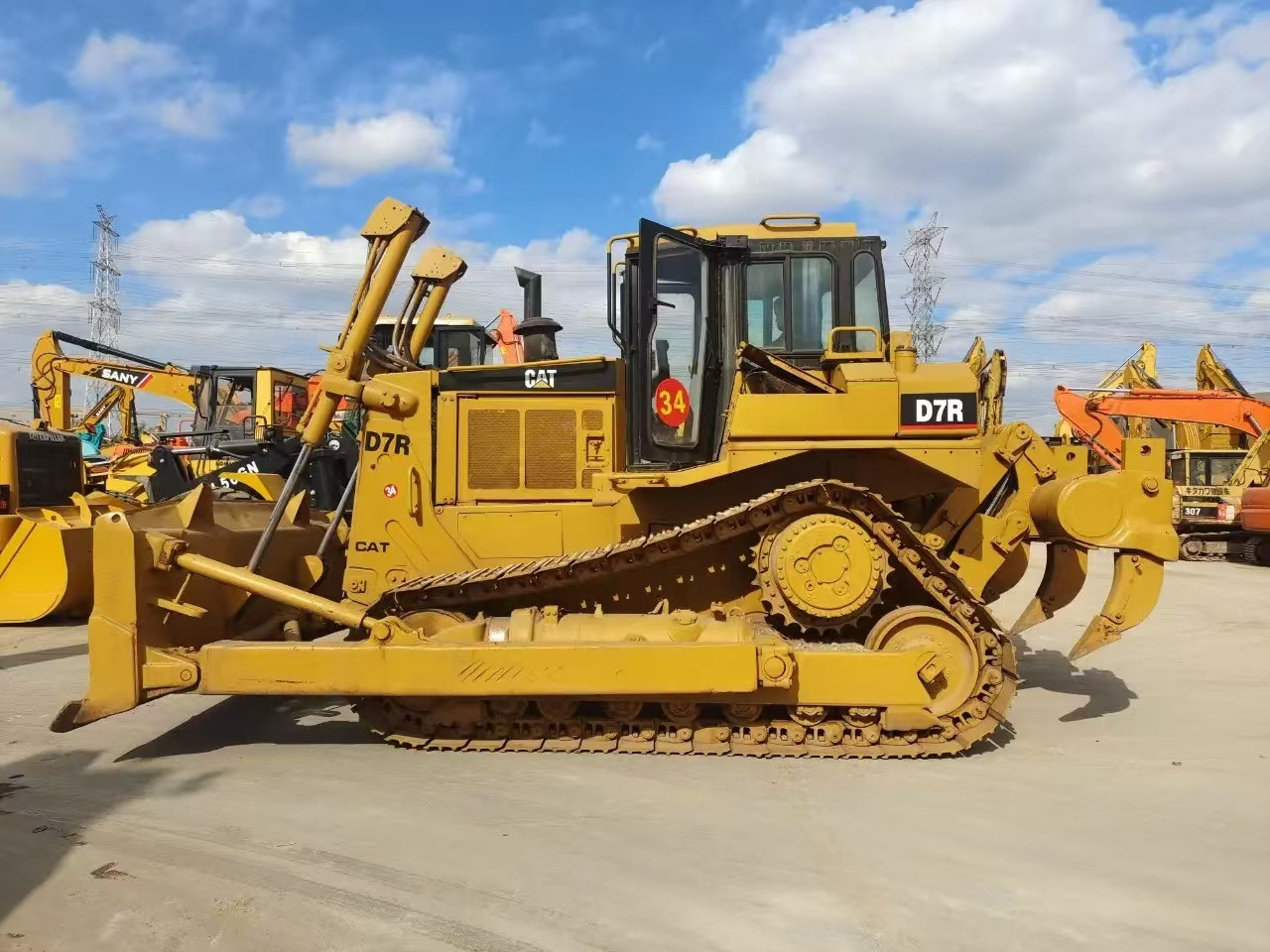 Caterpillar Secondhand Bulldozer CAT D7R Japan Origin Tracked Tractor - Buldozer: obrázek 3 Caterpillar Secondhand Bulldozer CAT D7R Japan Origin Tracked Tractor - Buldozer: obrázek 3