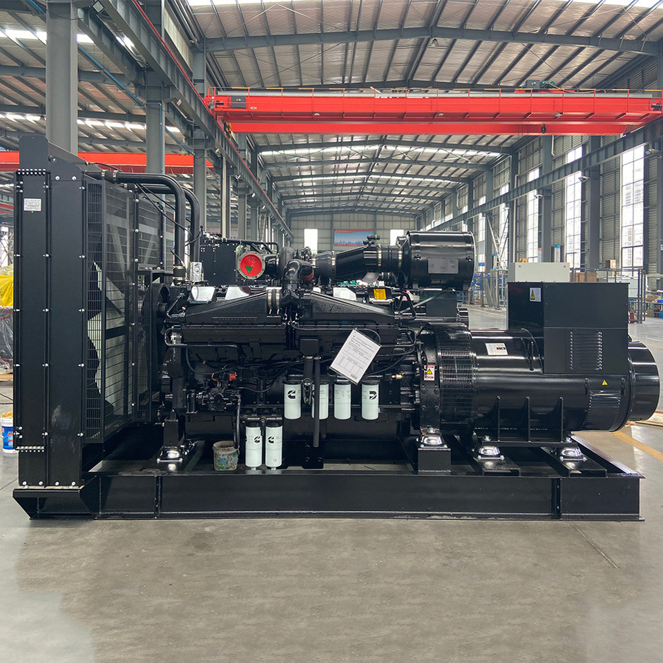 Cummins 600KVA, 700KVA, 800KVA, 1000KVA, 1200KVA Diesel Generator Set Three Phase Power - Elektrický generátor: obrázek 2 Cummins 600KVA, 700KVA, 800KVA, 1000KVA, 1200KVA Diesel Generator Set Three Phase Power - Elektrický generátor: obrázek 2