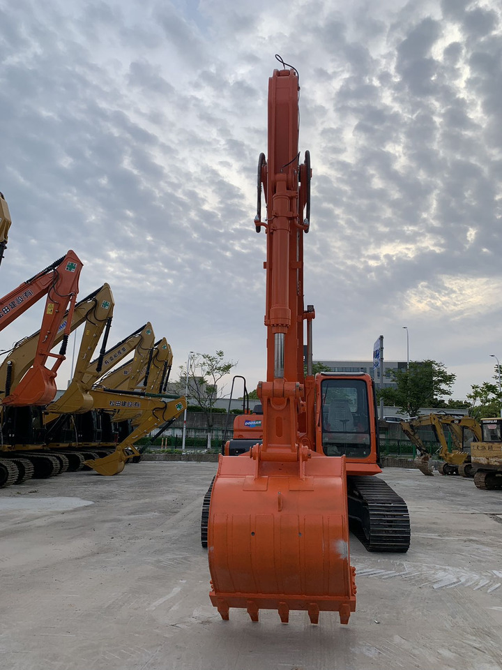 Doosan DX300 Heavy Mining Excavator Secondhand 30 ton Excavator - Pásové rýpadlo: obrázek 3 Doosan DX300 Heavy Mining Excavator Secondhand 30 ton Excavator - Pásové rýpadlo: obrázek 3