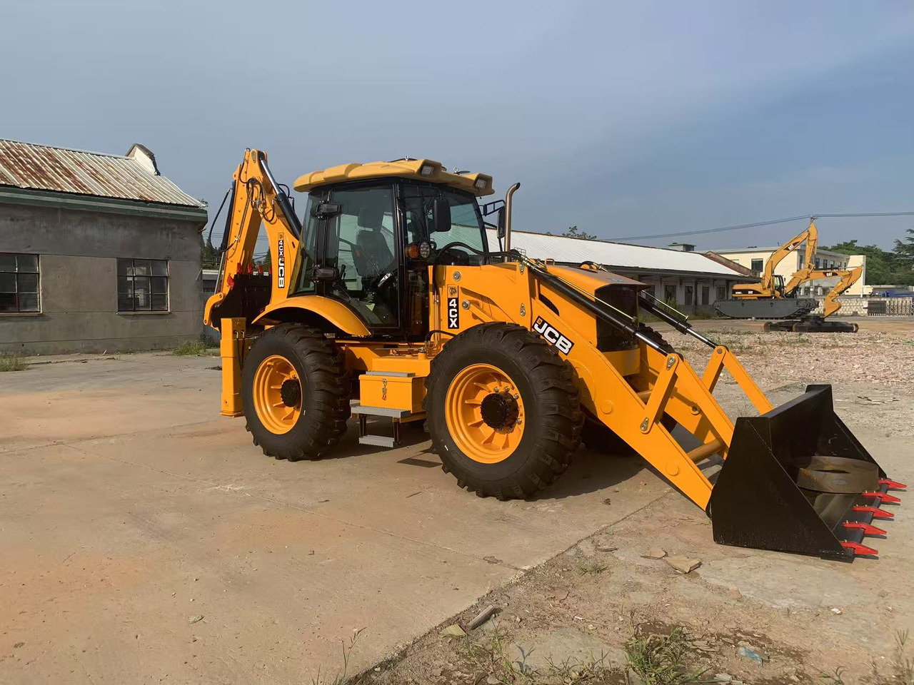 JCB 4x4 Backhoe Loader 4CX, 3CX Brand New Condition - Rýpadlo-nakladač: obrázek 5 JCB 4x4 Backhoe Loader 4CX, 3CX Brand New Condition - Rýpadlo-nakladač: obrázek 5