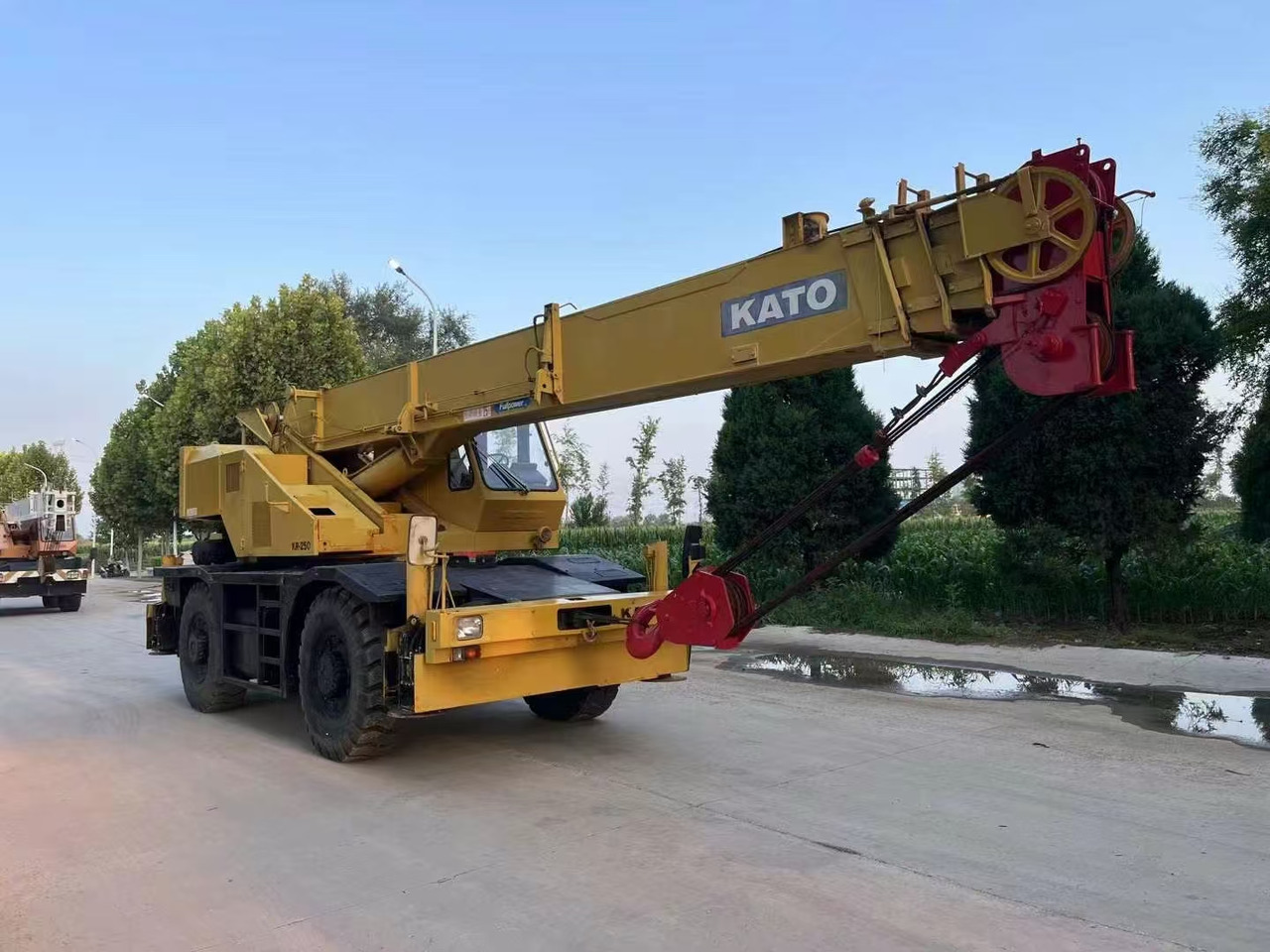 KATO KR250 Good Price 25 ton Rough Terrain Crane - Autojeřáb: obrázek 1 KATO KR250 Good Price 25 ton Rough Terrain Crane - Autojeřáb: obrázek 1