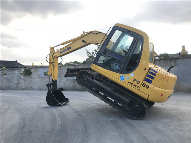 Komatsu PC60 Excavator 6 ton Small Digger Made in Japan - Pásové rýpadlo: obrázek 1 Komatsu PC60 Excavator 6 ton Small Digger Made in Japan - Pásové rýpadlo: obrázek 1